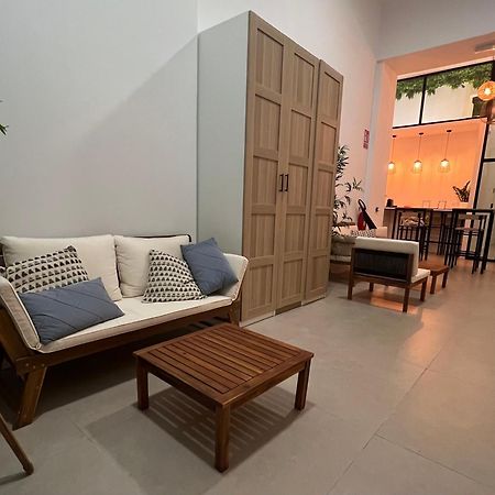 Nina Mala Hotell Valencia Exteriör bild
