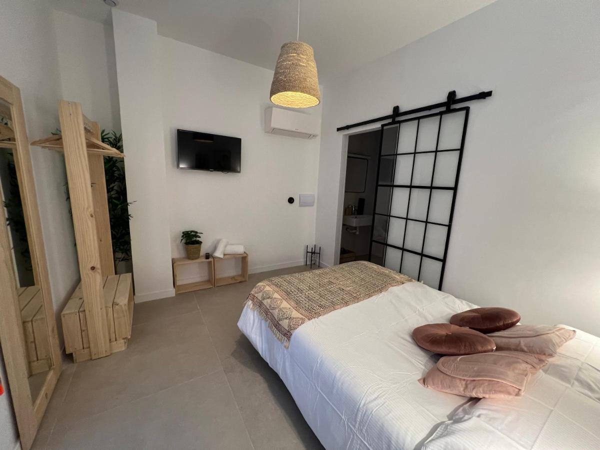 Nina Mala Hotell Valencia Exteriör bild