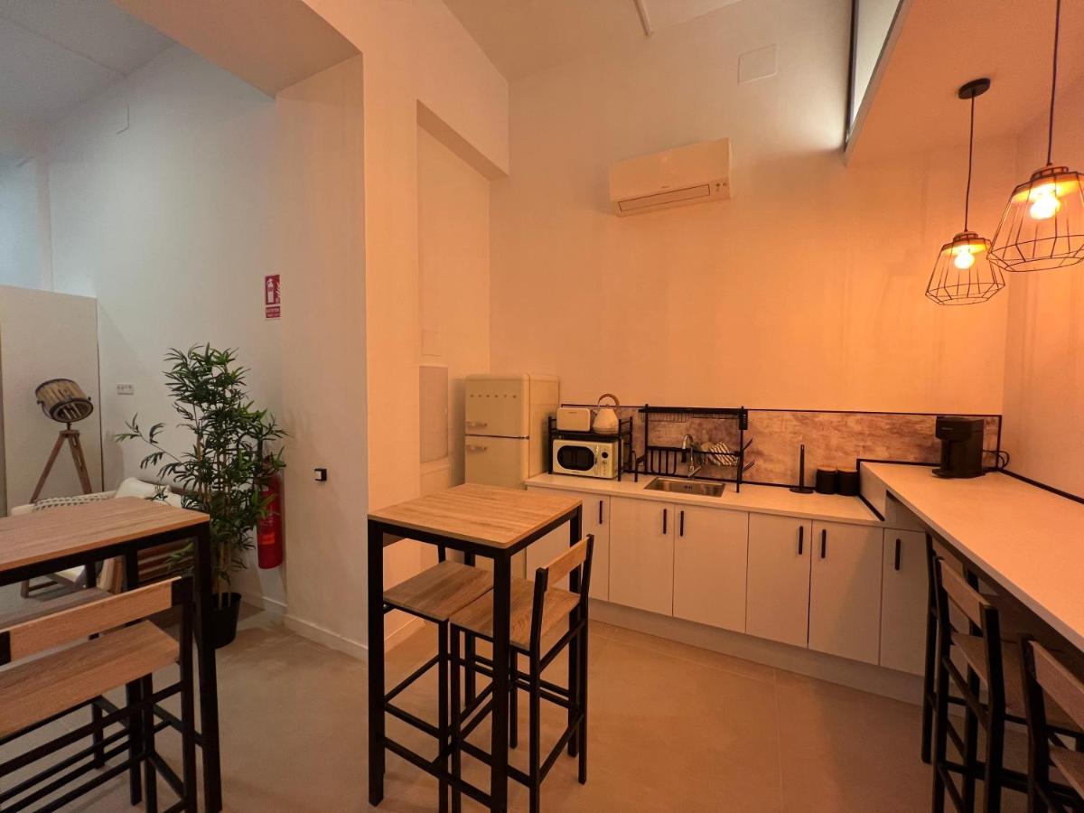 Nina Mala Hotell Valencia Exteriör bild