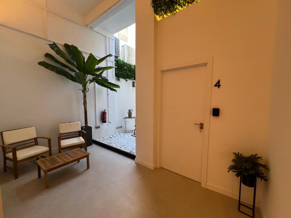 Nina Mala Hotell Valencia Exteriör bild