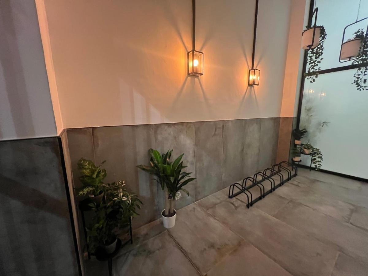 Nina Mala Hotell Valencia Exteriör bild