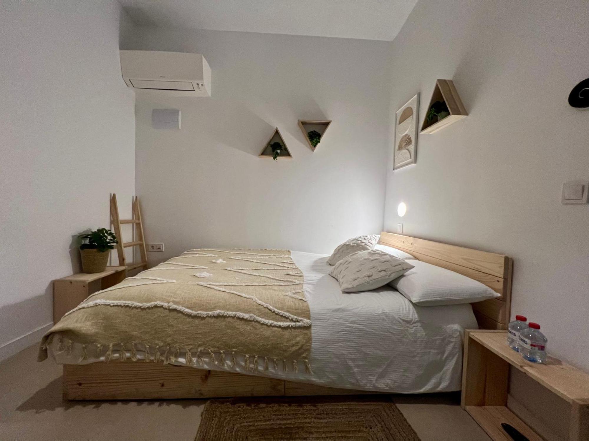 Nina Mala Hotell Valencia Exteriör bild
