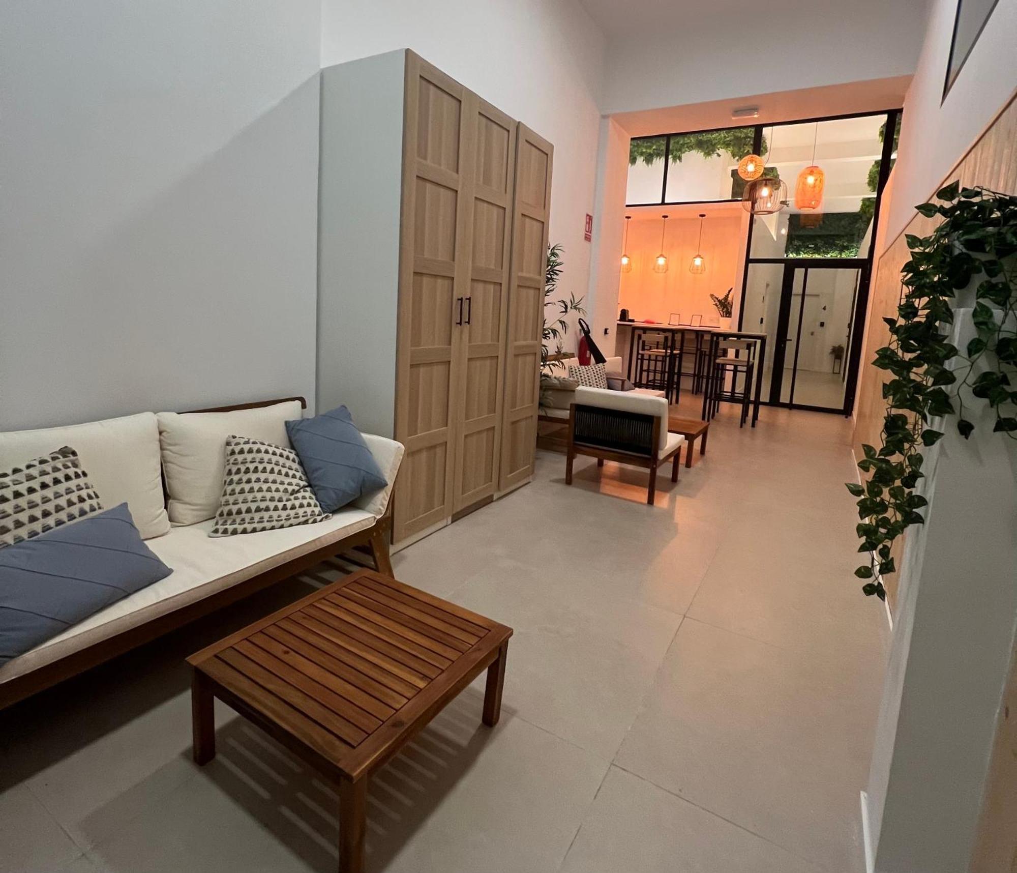 Nina Mala Hotell Valencia Exteriör bild