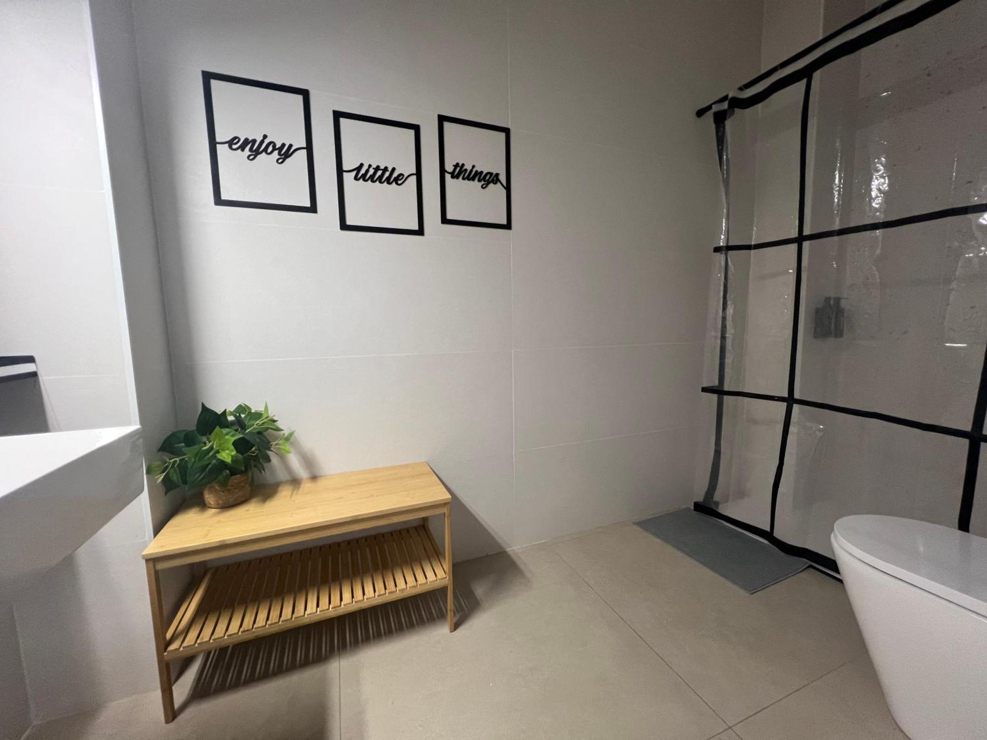 Nina Mala Hotell Valencia Exteriör bild